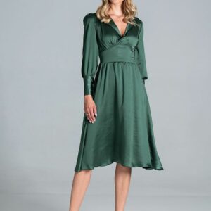 Robe midi satinée col cœur – Élégance intemporelle et confort raffiné