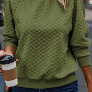 textured raglan sleeve pullover sweatshirt