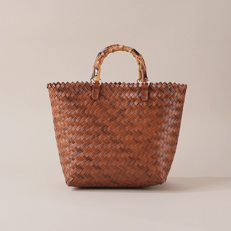 Sac en Paille Tressé Femme Élégant 2026 – Sac Cabas Style Rotin avec Anse Bambou – Dropvet Sac en Paille Tressé Femme Élégant 2026 – Sac Cabas Style Rotin avec Anse Bambou – Image 4