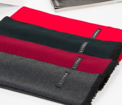 Écharpe Homme Élégante Hiver 2026 – Douce, Chaude et Confortable – Dropvet Écharpe Homme Élégante Hiver 2026 – Douce, Chaude et Confortable – Image 7