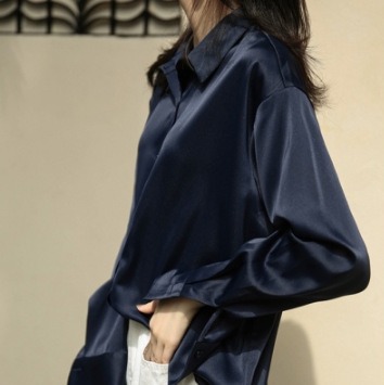 Chemise Satin Femme Élégante en 4 Coloris – Dropvet Chemise Satin Femme Élégante en 4 Coloris – Image 8