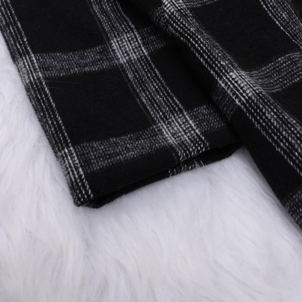 Manteau à carreaux femme long – Style Chic Hiver 2026 – Dropvet Manteau à carreaux femme long – Style Chic Hiver 2026 – Image 3