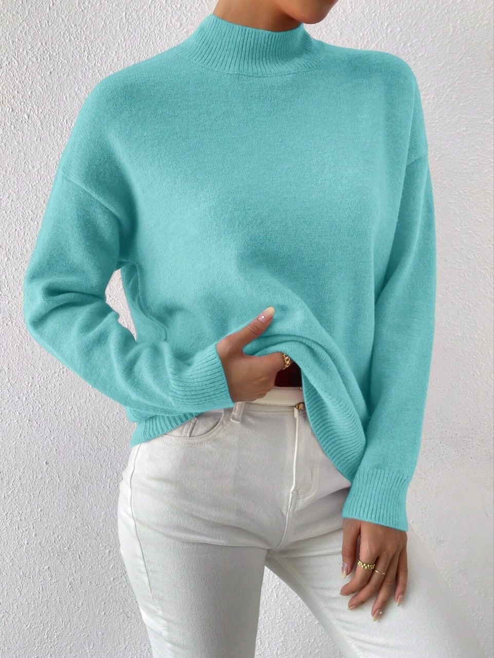 Pull femme col montant manches longues – Pull en maille uni élégant 2026 – Dropvet Pull femme col montant manches longues – Pull en maille uni élégant 2026 – Image 7